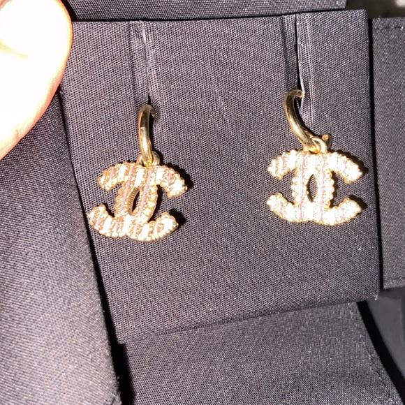 Authentic Chanel CC earrings - Picture 9 of 14